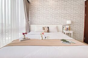 Best Deal and Elegant 2BR Apartment at Menteng Park