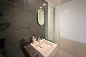 Minimalist and Cozy Studio at The Square Surabaya Apartment