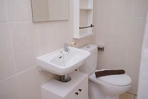 Warm Studio Apartment M-Town Residence