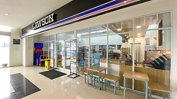 Well Designed and Comfortable 3BR Nifarro Park Apartment