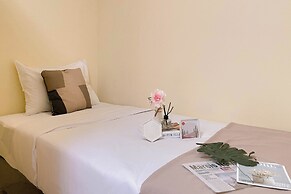 Comfy 2BR Apartment at Woodland Park Residence