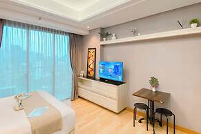 Spacious Studio Apartment at Capitol Suites