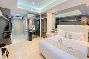 Spacious Studio Apartment at Capitol Suites