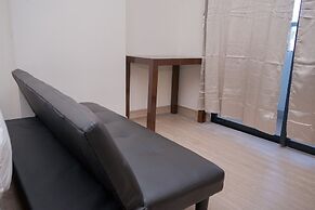 Good Deal and Comfy Studio at Collins Boulevard Apartment