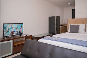 Good Deal and Comfy Studio at Collins Boulevard Apartment