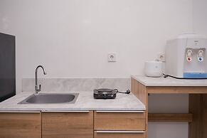 Good Deal and Comfy Studio at Collins Boulevard Apartment