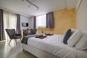 Kirxa Rooms and Suites