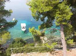 Seafront Charming Apartments Kosirina