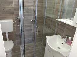 Seafront Charming Apartments Kosirina