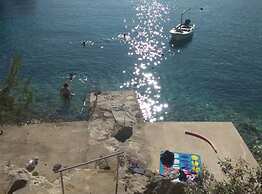 Seafront Charming Apartments Kosirina