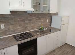 Seafront Charming Apartments Kosirina