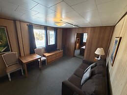 Airport Chalet