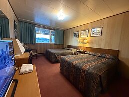 Airport Chalet