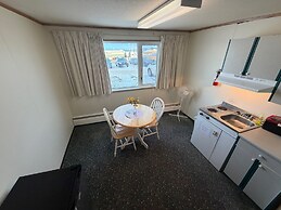 Airport Chalet