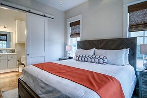 Seaside Sojourn 111 LA