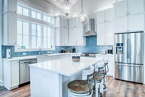 Seaside Sojourn 111 LA