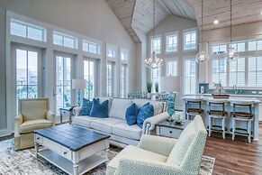 Seaside Sojourn 111 LA