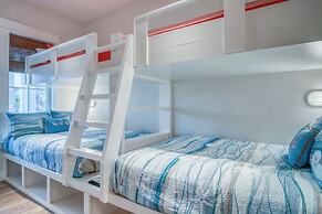 Seaside Sojourn 111 LA