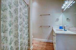 Seaside Sojourn 111 LA