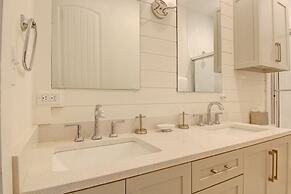 Skytop Lounge TC 5105