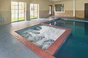 Platinum Inn & Suites Webster