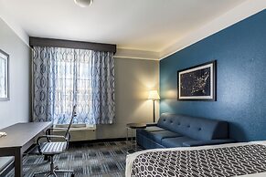 Platinum Inn & Suites Webster