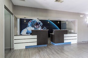 Platinum Inn & Suites Webster