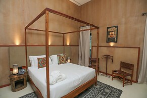 Mumba Lodge by Flow