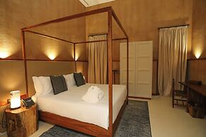 Mumba Lodge by Flow