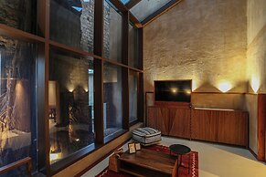 Mumba Lodge by Flow