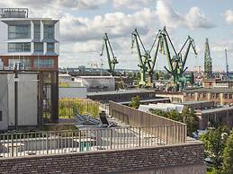 Lily Apart Gdansk Shipyard view studios