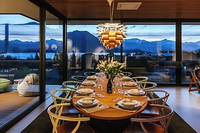 Ridgecrest - Lake Views - Sleeps 12