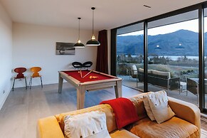 Ridgecrest - Lake Views - Sleeps 12