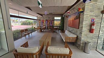 Makia Beach Muro Alto 220B by La Playa