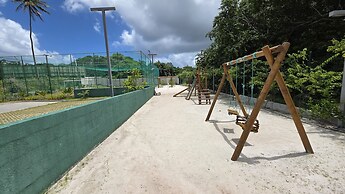 Makia Beach Muro Alto 220B by La Playa