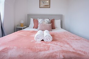 Spacious London stay -3 Bedroom property