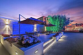 LAN WAN INTERNATIONAL  HOTEL