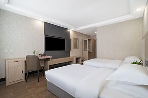 LAN WAN INTERNATIONAL  HOTEL