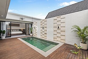 Navaya Villa by Kozystay - Seminyak