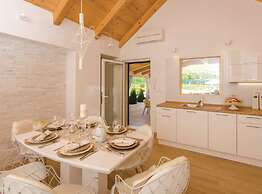 Luxury Villa Malo