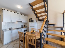 Apartments Nmn Drvenik