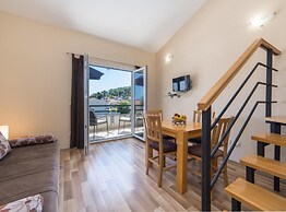 Apartments Nmn Drvenik