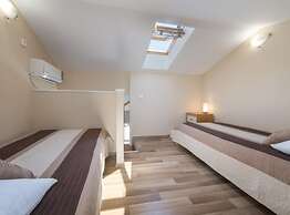 Apartments Nmn Drvenik