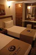 Hotel İzgi Turhan