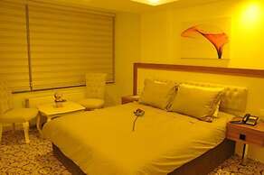 Hotel İzgi Turhan