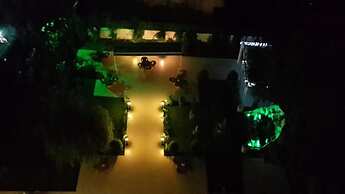 Hotel İzgi Turhan