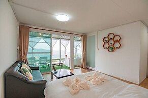 Long hug khao homestay