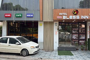 Hotel Bless Inn