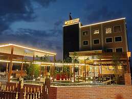 The park green hotel & resort