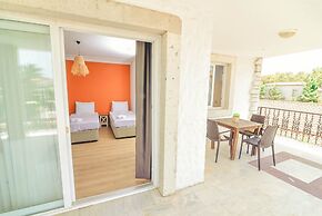 Gerence Otel by Lamira